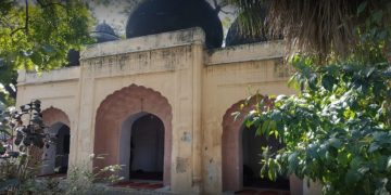 qutub Minar Masjid Namaz ASI